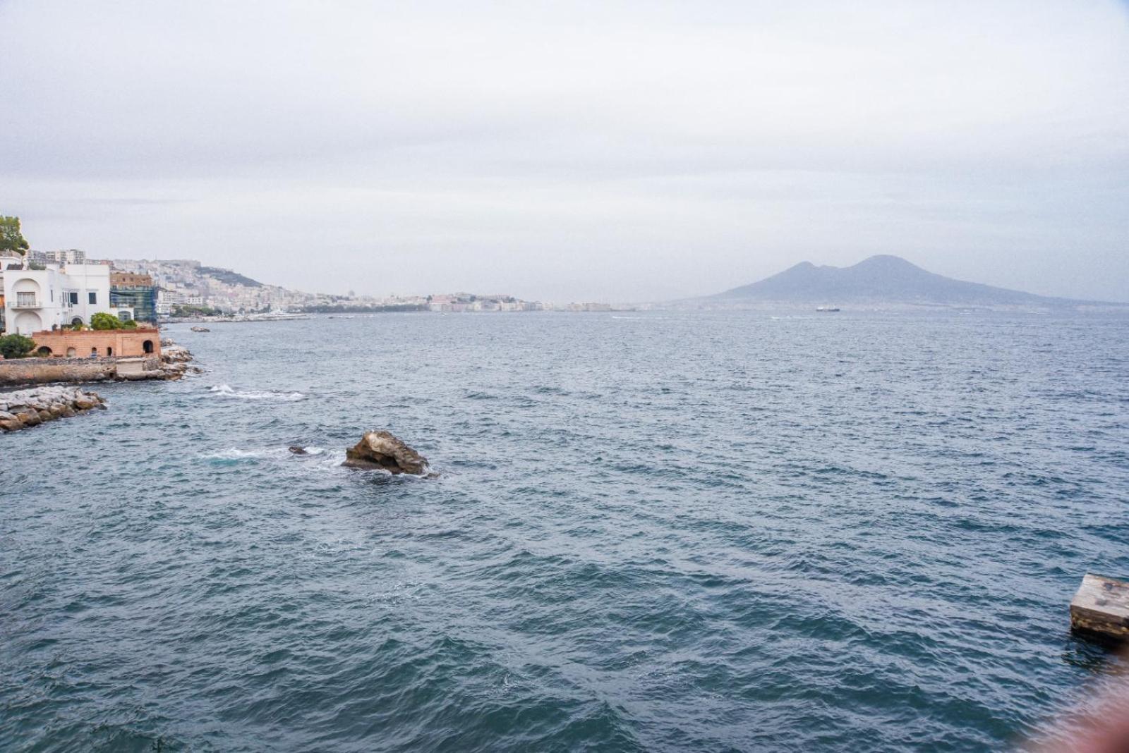 La Casa Sul Mare Leilighet Napoli Eksteriør bilde