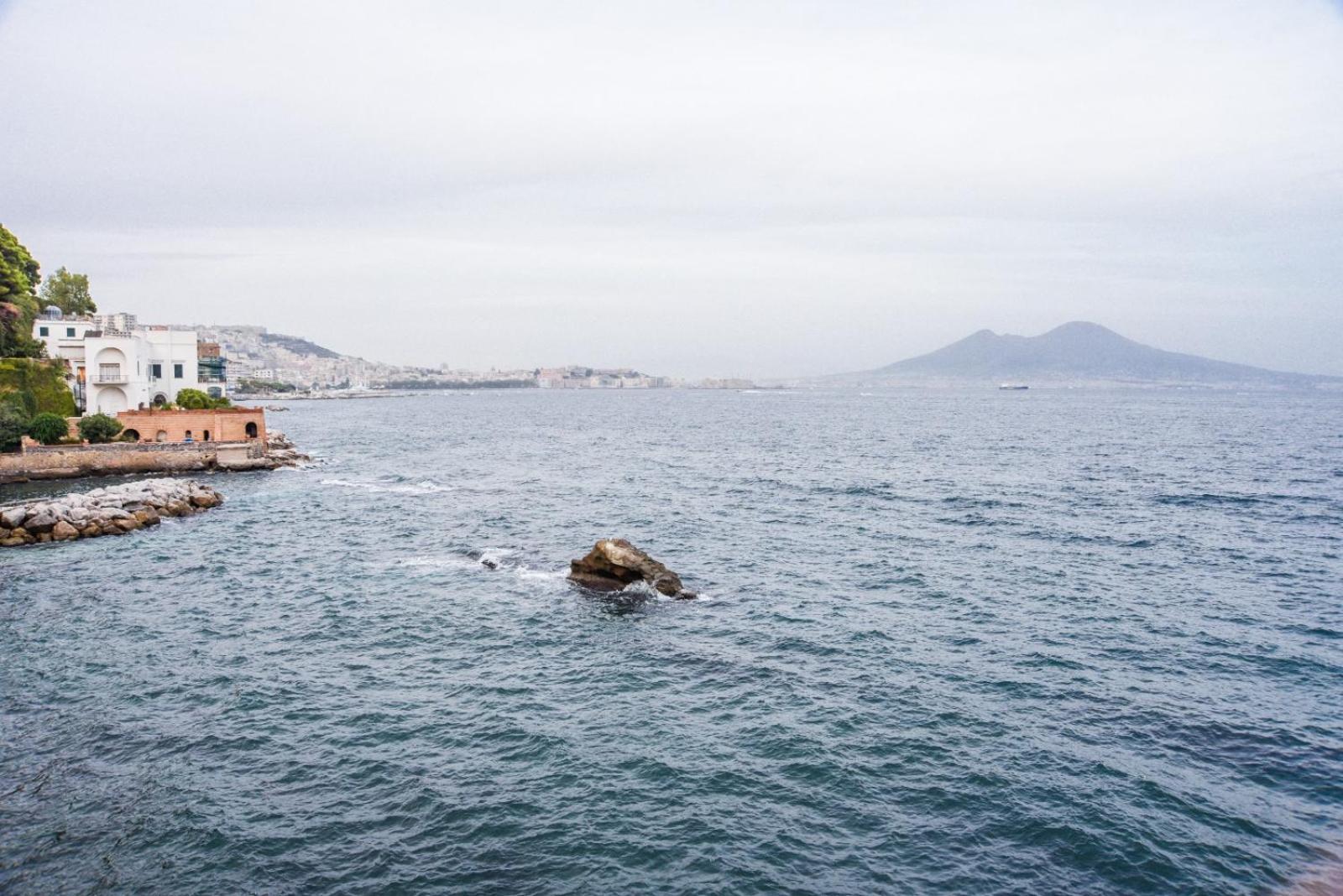 La Casa Sul Mare Leilighet Napoli Eksteriør bilde
